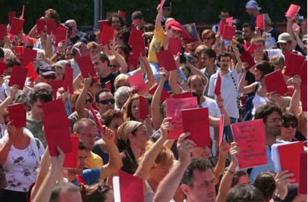 Movimento delle Agende Rosse promosso da Salvatore Borsellino fratello del giudice Paolo ucciso dalla mafia il 19 luglio 1992