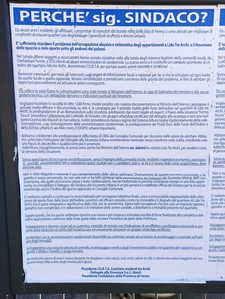 "Perchè Sig. Sindaco" è il primo manifesto di protesta affisso nella città di Fermo dai residenti del quartiere Lido Tre Archi