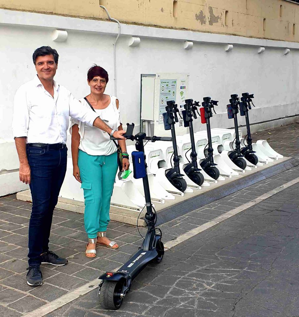 Postazioni "Green Go" per il noleggio e parcheggio monopattini