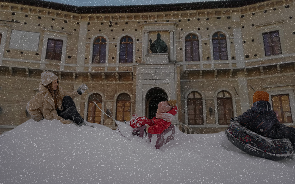 Lunedì 10 Gennaio 2022 scuole chiuse per neve